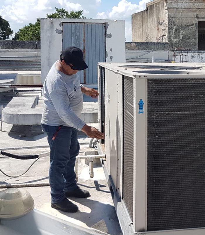 Empresa certificada en servicios para equipos de aire acondicionado para comercios, industrias y residencias